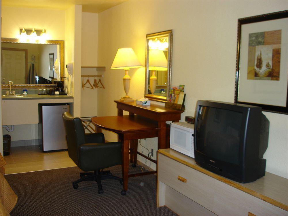Value Inn Motel Eugene Airport Экстерьер фото