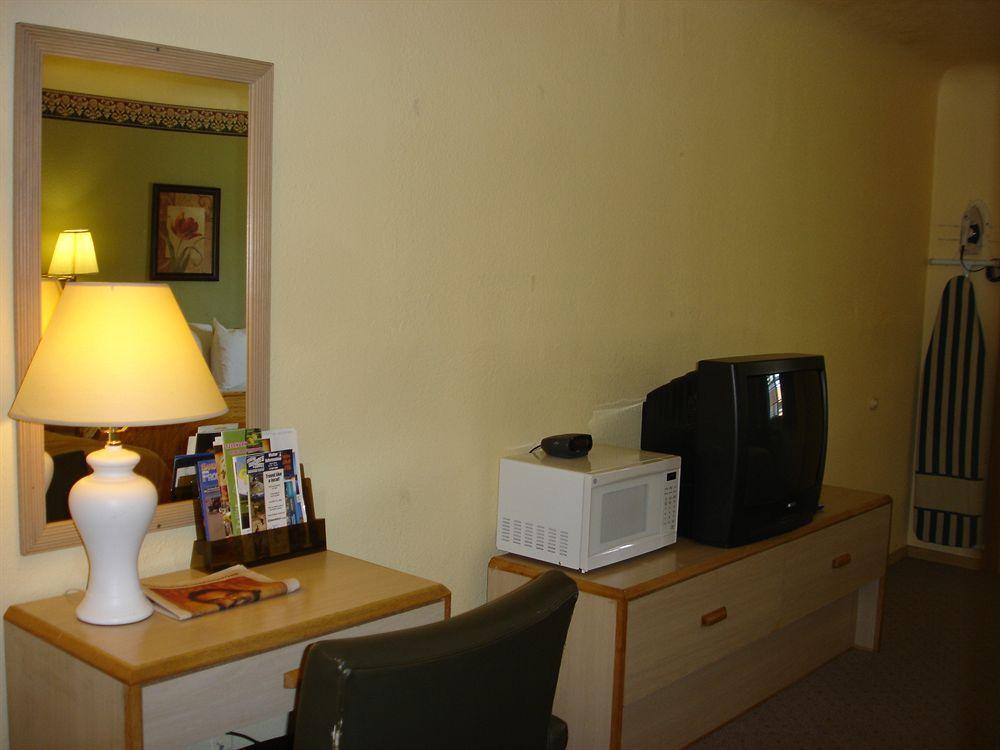 Value Inn Motel Eugene Airport Экстерьер фото