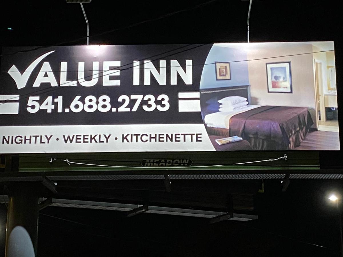Value Inn Motel Eugene Airport Экстерьер фото