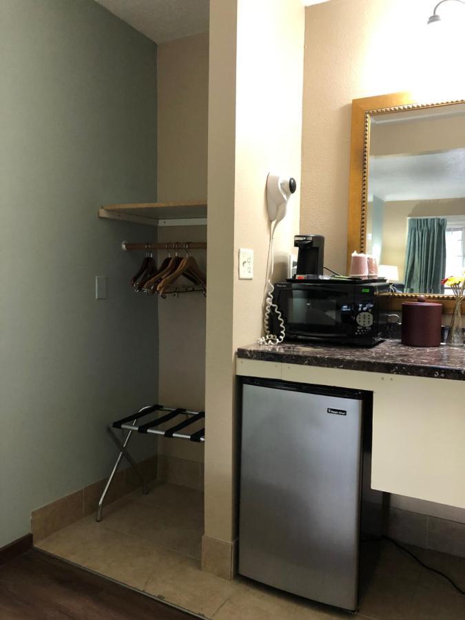 Value Inn Motel Eugene Airport Экстерьер фото